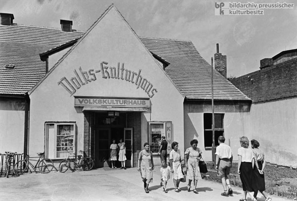 The People's House of Culture [<i>Volks-Kulturhaus</i>] in Letschin (July 1, 1953)